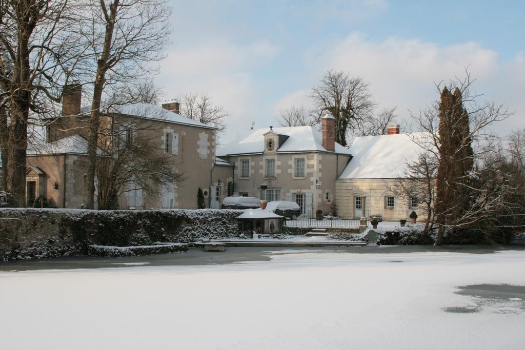 Les Douves Bed & Breakfast Onzain Exterior photo